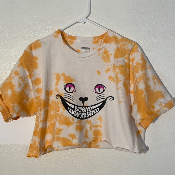 insomniac Tops - Insomniac Beyond, Alice in Wonderland Tie Dye Crop Top, Size Large, Cheshire Cat